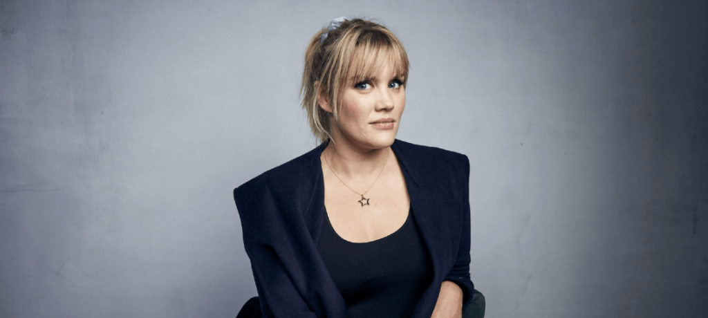 Emerald Fennell recebeu 3 indicações à estatueta dourada por seu trabalho em Bela Vingança.